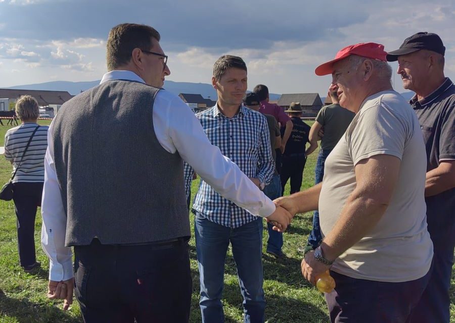 RMDSZ: továbbra is adminisztratív, jogi és intézményi akadályok nehezítik a kisebbségi jogok érvényesülését Romániában