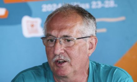 Toró szerint a magyar kormány képviselőinek és a nyílt, érdemi vitának egyaránt helye van Tusványoson