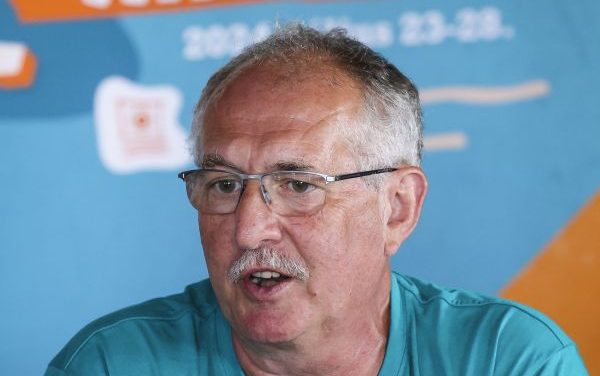 Toró szerint a magyar kormány képviselőinek és a nyílt, érdemi vitának egyaránt helye van Tusványoson