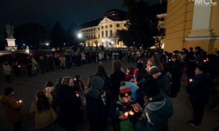 A generációk közötti kapcsolatépítésről szólt Erdély-szerte az advent az MCC-ben