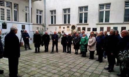 TŐKÉS LÁSZLÓ: Ma is a kommunizmus átkos örökségével viaskodunk