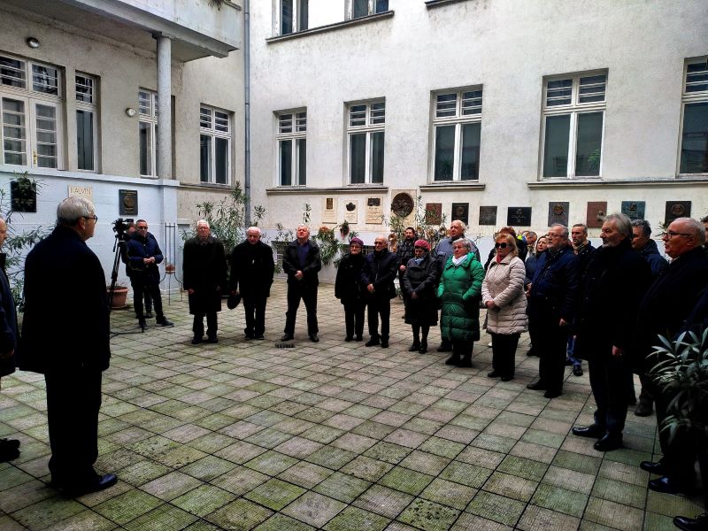 TŐKÉS LÁSZLÓ: Ma is a kommunizmus átkos örökségével viaskodunk