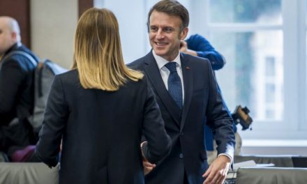 Macron: Franciaország nem készül harcoló szárazföldi csapatok küldésére