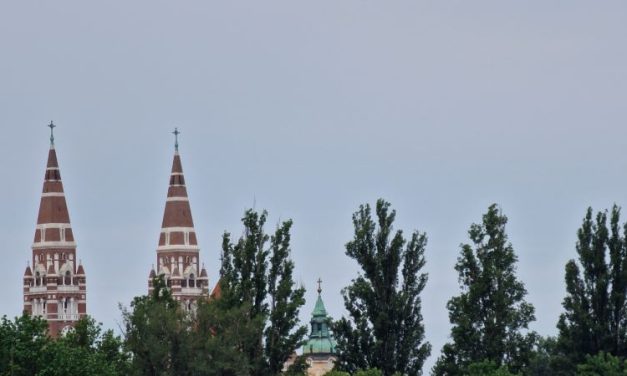 Szeged múltjáról ismernek meg részleteket a Dóm téren folyó ásatás révén