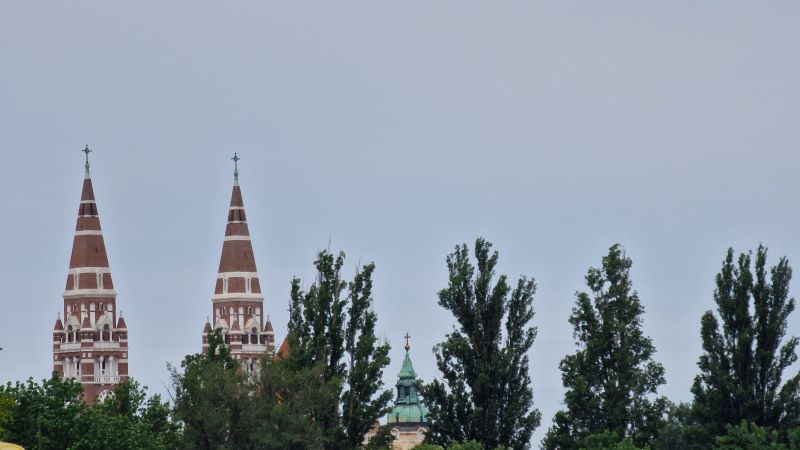 Szeged múltjáról ismernek meg részleteket a Dóm téren folyó ásatás révén