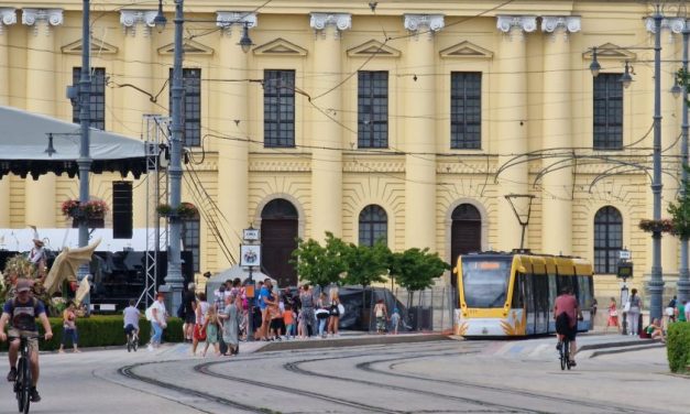 Új helyszínen rendezik meg Debrecenben a könyves seregszemlét