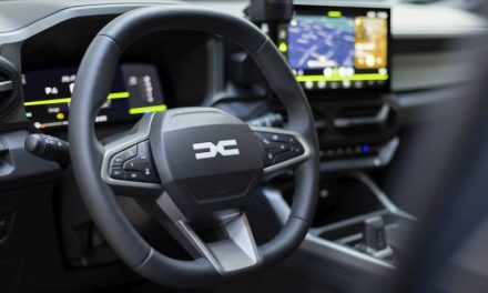 Csökkenti a termelést a Dacia, 900 dolgozótól válna meg