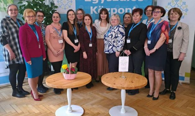 Egyszülős családok a Kárpát-medencében szakmai konferencia Budapesten