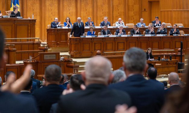 Megbukott a bizalmi szavazáson az Ilie Bolojan vezette bukaresti kormány