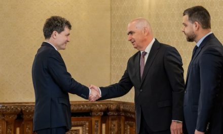 A romániaiak kétharmada elégedetlen az államfő és a miniszterelnök tevékenységével