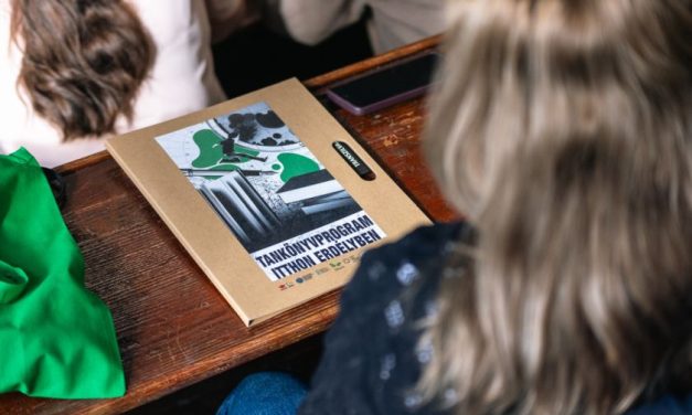 Sikeresen zárult az RMDSZ és a Communitas Alapítvány tankönyvírói pályázata
