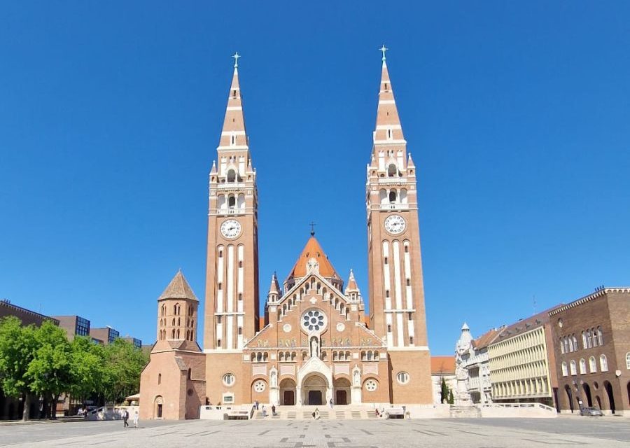 Újra megrendezik a szegedi papucs napját