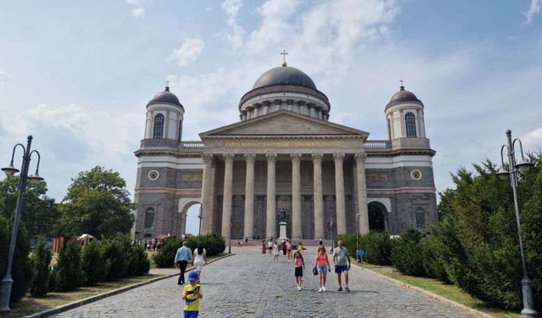 HunTourism: A vallási turizmus a jövő egyik közösségformáló ereje