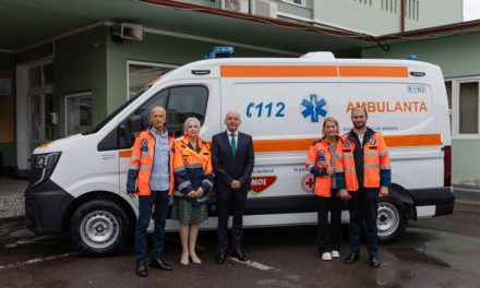 A MOL egy teljesen felszerelt, újszülött-inkubátorral ellátott mentőautót adományozott egy erdélyi mentőszolgálatnak