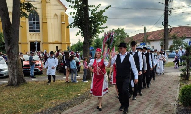 Templombúcsú Temesságon: Az esemény sikerét a hagyomány, hit, közösség összefonódása hozta meg