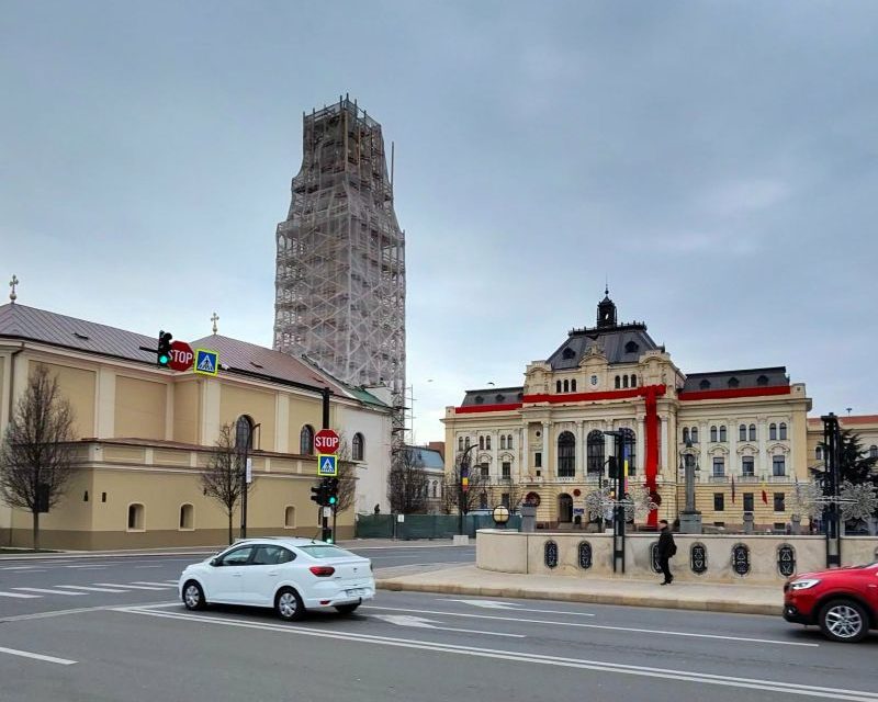 Nagyvárad két meghatározó templomát újították fel