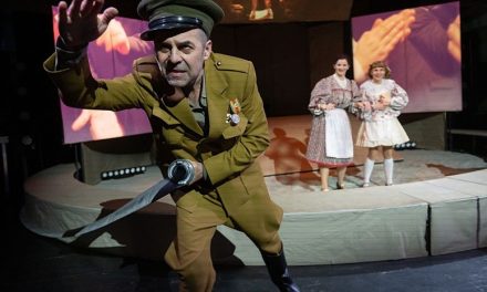 Temesvárról Bukarestbe: rangos fesztiválon a Csiky Gergely Színház Tótékja