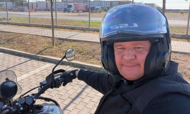 Jó hír a motorosoknak: új szabályok a biztonságosabb közlekedésért – Mit nyilatkozott Molnár András