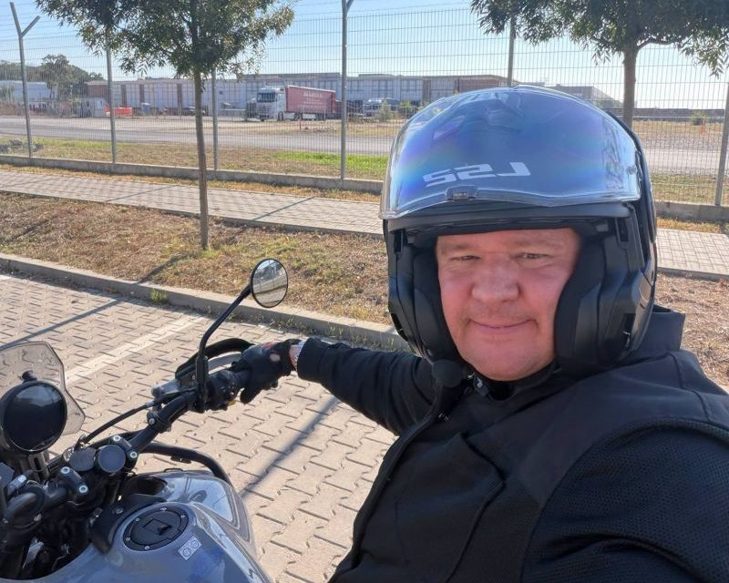 Jó hír a motorosoknak: új szabályok a biztonságosabb közlekedésért – Mit nyilatkozott Molnár András